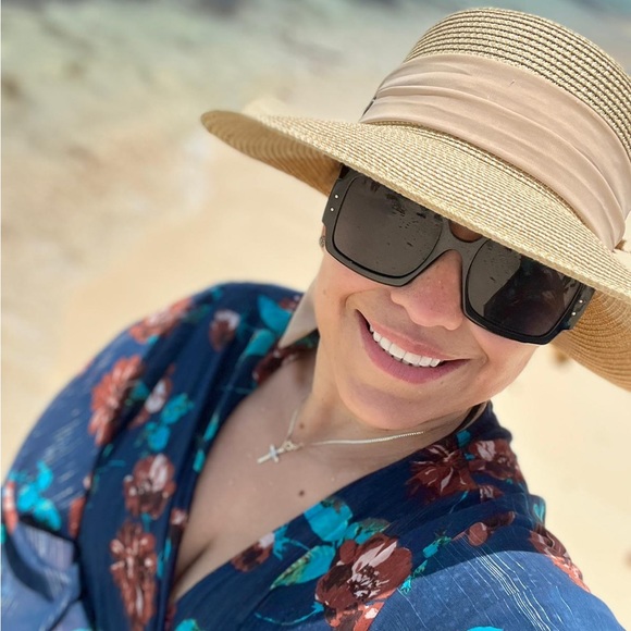 Meet your Posher, Shandy - Picture 2 of 5